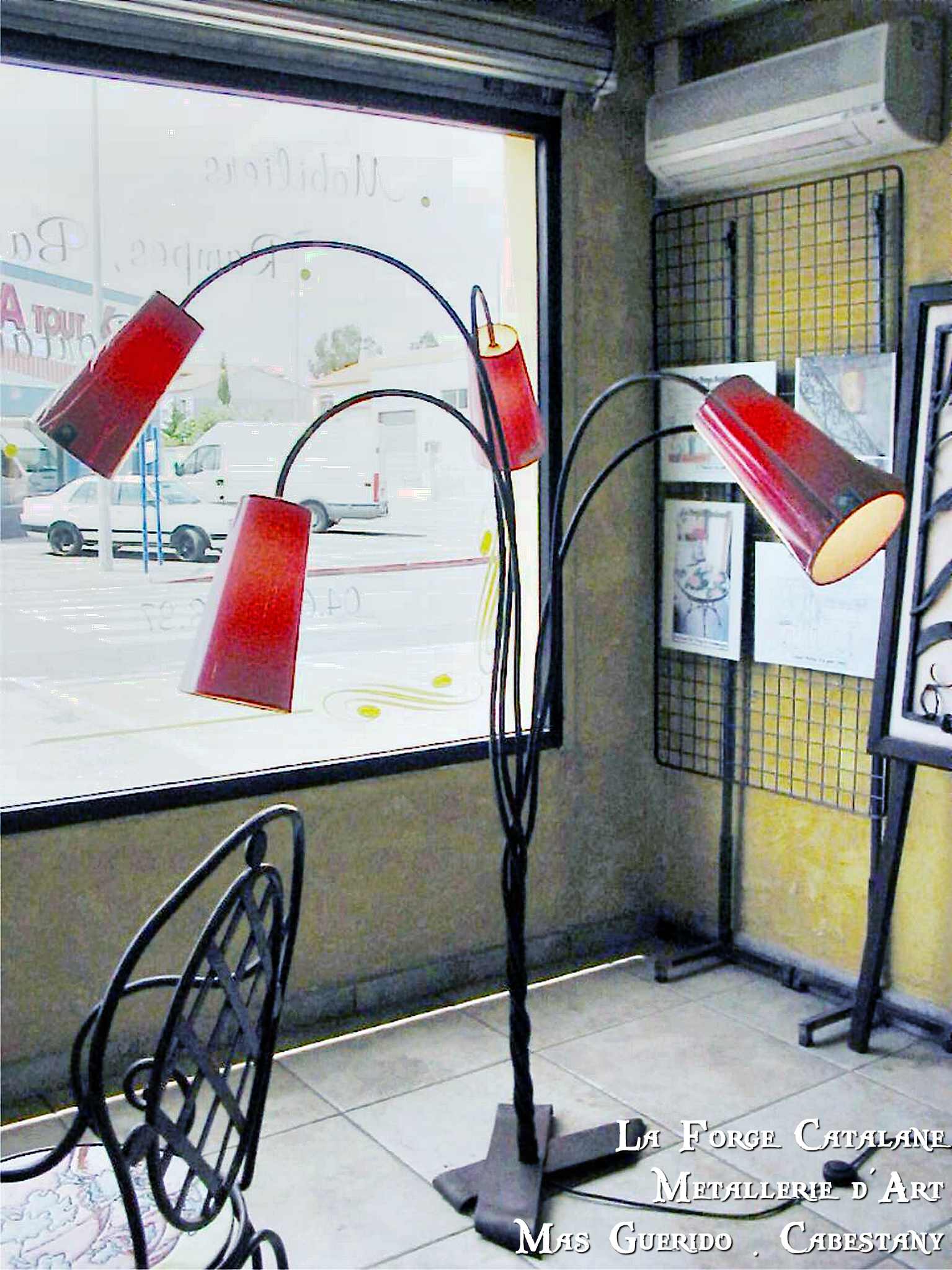 Lampe en fer  forge catalane.jpg